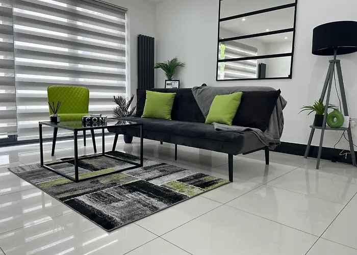 Urban 2 Bed Oasis Croydon, Sleeps 6